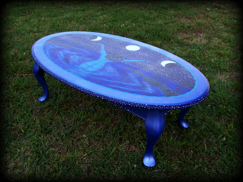 Draw the Moon table - hand painted furniture